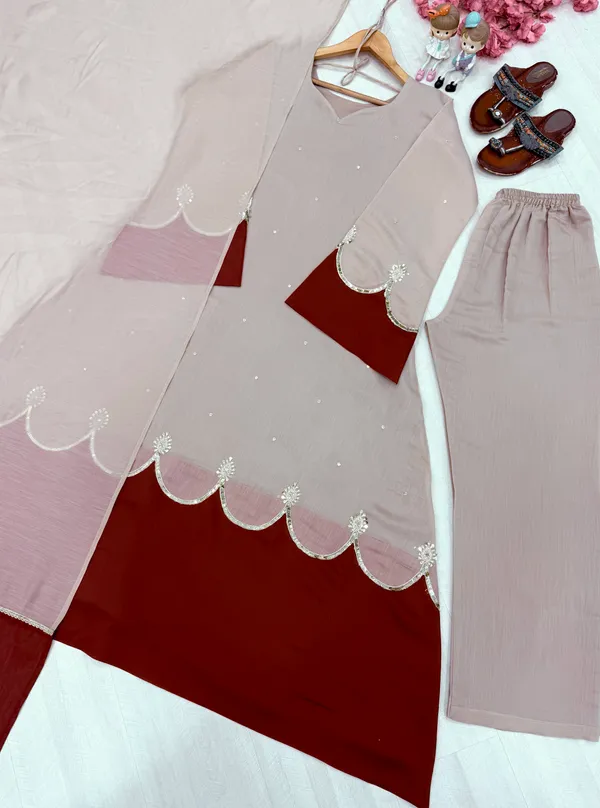 Pink_Scalloped_Kurta_Set_for_Women