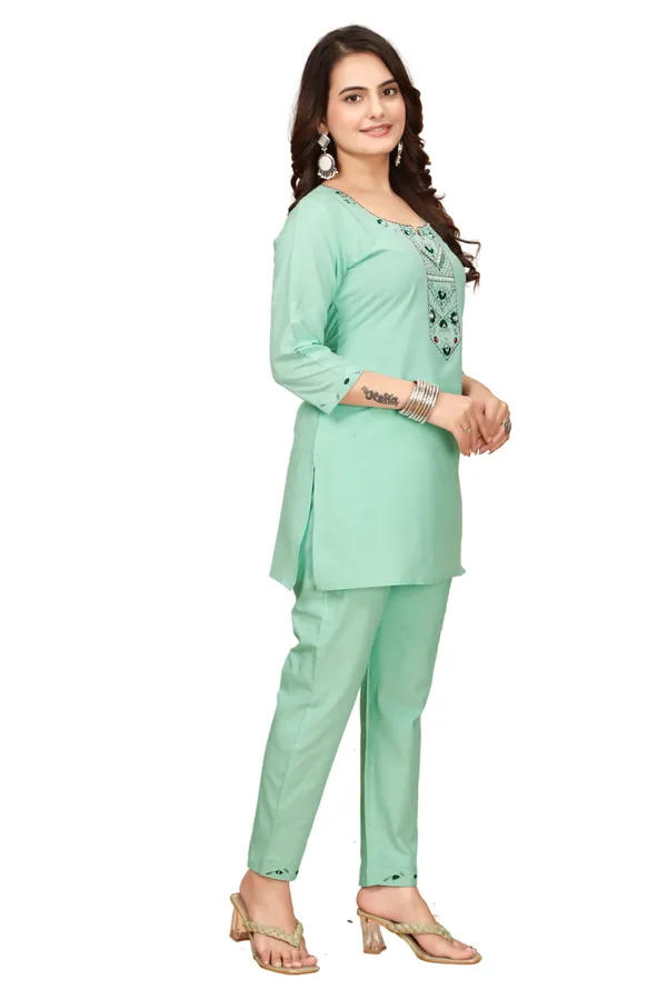 Mint_Green_Embellished_Kurta_Pant_Set_for_Women