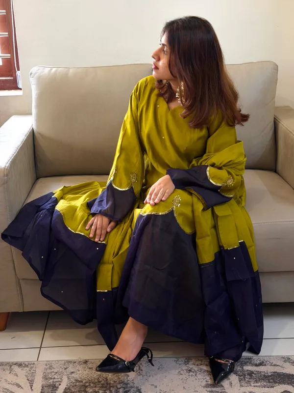 Olive_Green_Embroidered_Kurta_Set_for_Women