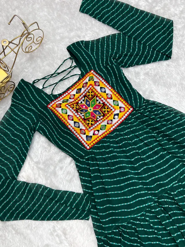 Green_Printed_Anarkali_Dress_For_Women