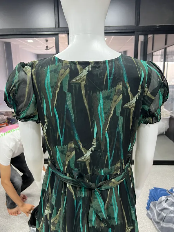 Green_Printed_Puff_Sleeve_Maxi_Dress_for_Women