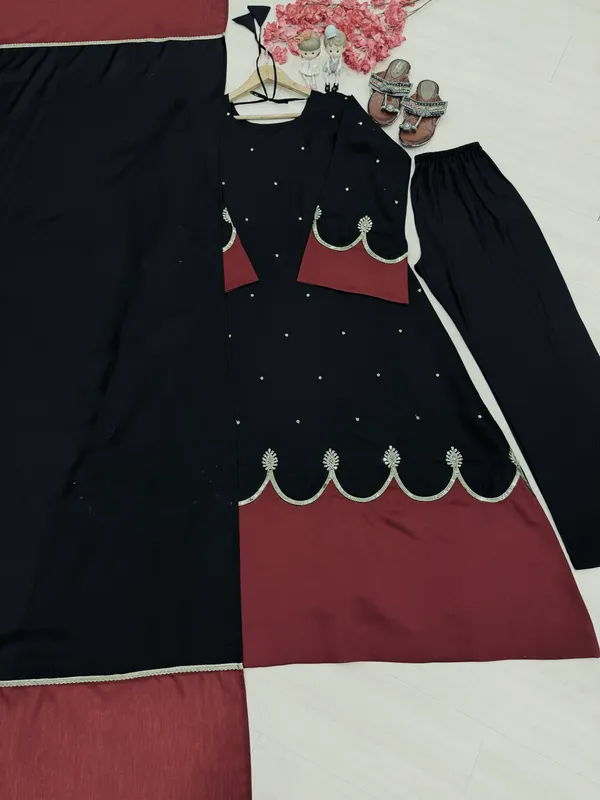 Black_And_Maroon_Embroidered_Abaya_Dress_For_Women