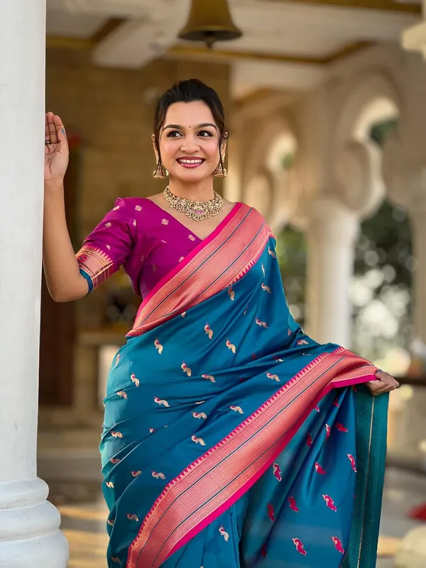 Women_Lichi_Silk_Kanjivaram_Saree_With_Unstitched_Blouse_Piece