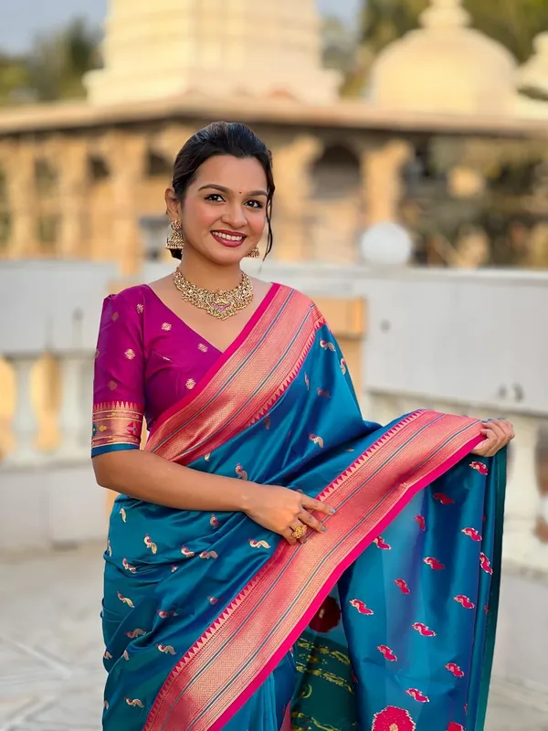 Women_Lichi_Silk_Kanjivaram_Saree_With_Unstitched_Blouse_Piece