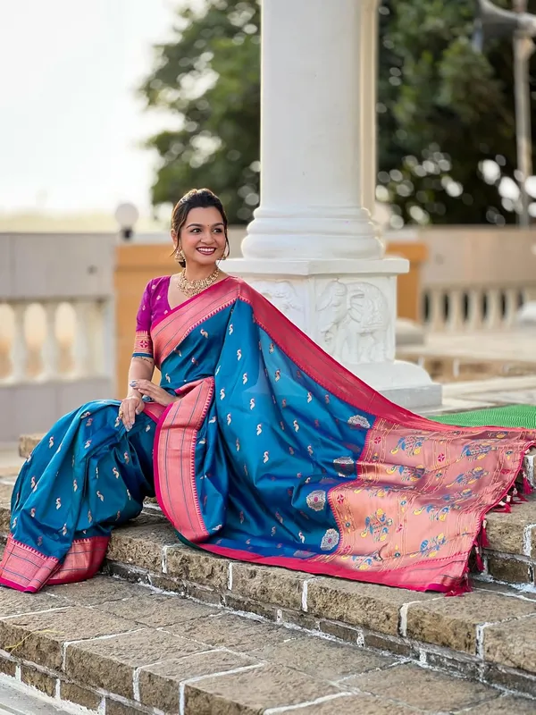 Women_Lichi_Silk_Kanjivaram_Saree_With_Unstitched_Blouse_Piece