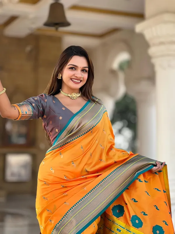 Women_Paithani_Lichi_Silk_Kanjivaram_Saree_With_Unstitched_Blouse_Piece