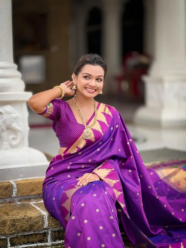 WoMensilk_Blend_Paithani_Saree_With_Unstitched_Blouse_Piece