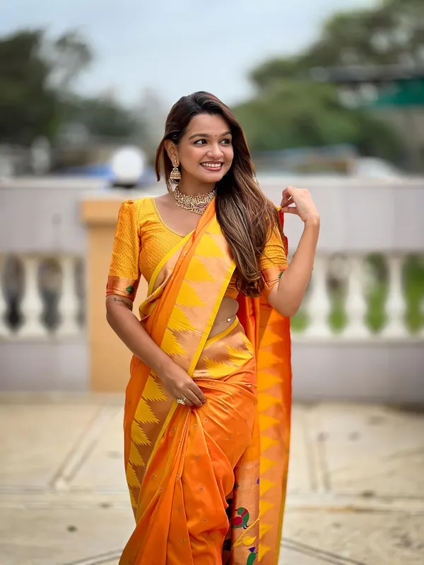 WoMensilk_Blend_Paithani_Saree_With_Unstitched_Blouse_Piece