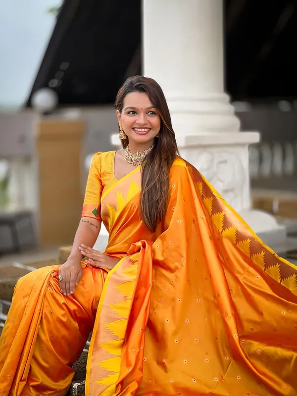 WoMensilk_Blend_Paithani_Saree_With_Unstitched_Blouse_Piece