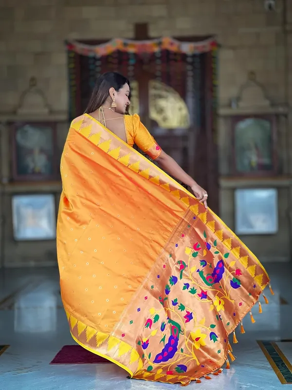 WoMensilk_Blend_Paithani_Saree_With_Unstitched_Blouse_Piece