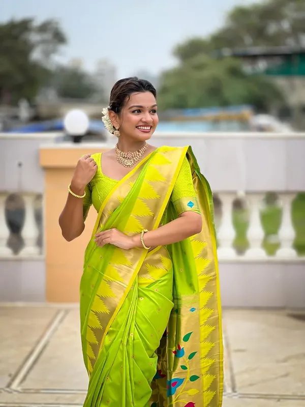 WoMensilk_Blend_Paithani_Saree_With_Unstitched_Blouse_Piece