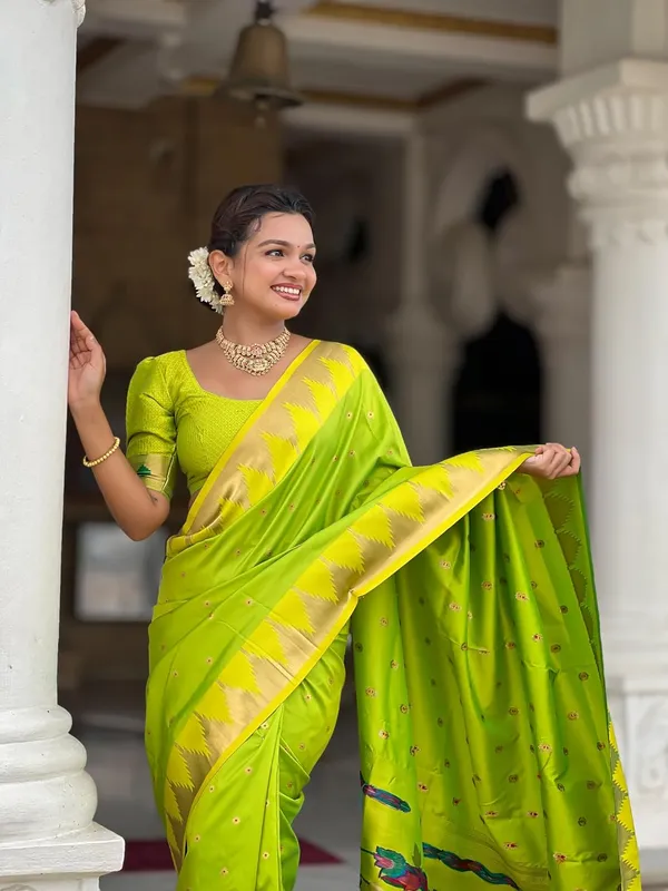 WoMensilk_Blend_Paithani_Saree_With_Unstitched_Blouse_Piece