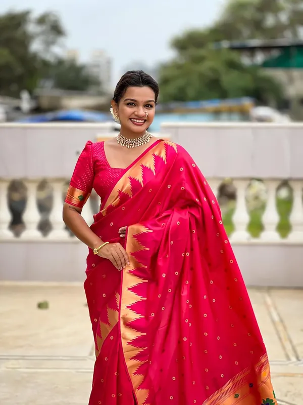 WoMensilk_Blend_Paithani_Saree_With_Unstitched_Blouse_Piece