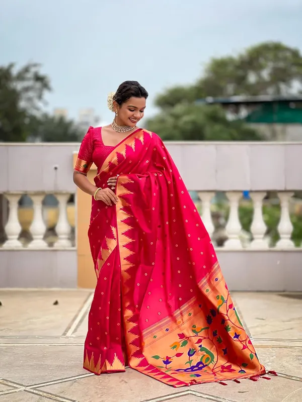 WoMensilk_Blend_Paithani_Saree_With_Unstitched_Blouse_Piece