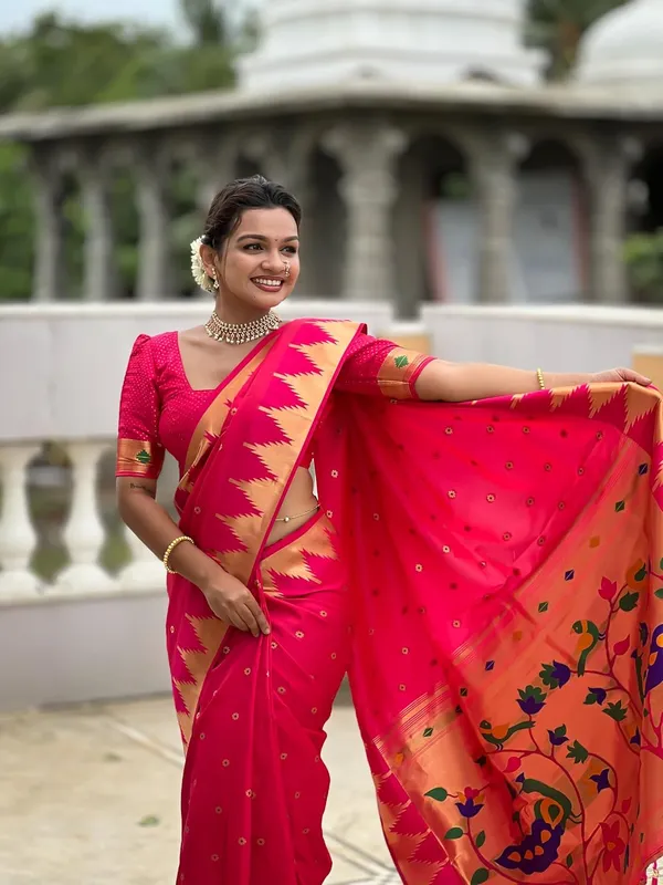 WoMensilk_Blend_Paithani_Saree_With_Unstitched_Blouse_Piece