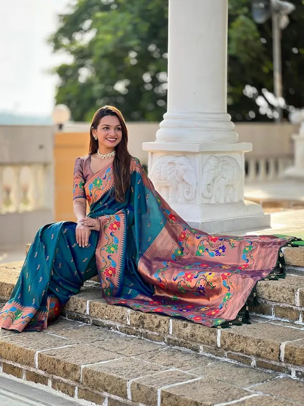 Women_Kanjivaram_Paithani_Silk_Saree_With_Blouse_Piece