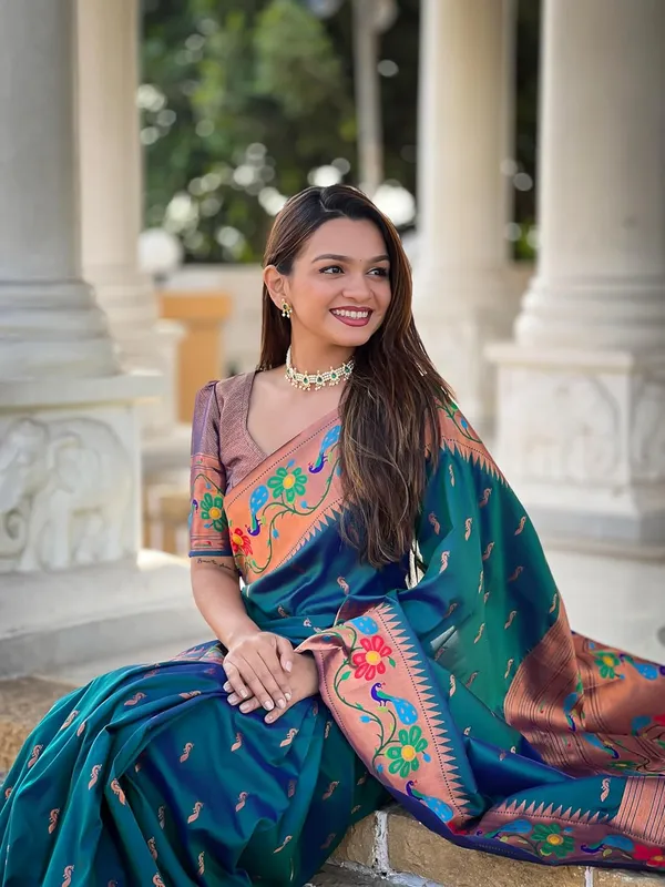Women_Kanjivaram_Paithani_Silk_Saree_With_Blouse_Piece