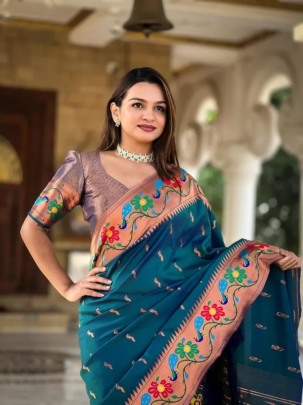 Women_Kanjivaram_Paithani_Silk_Saree_With_Blouse_Piece