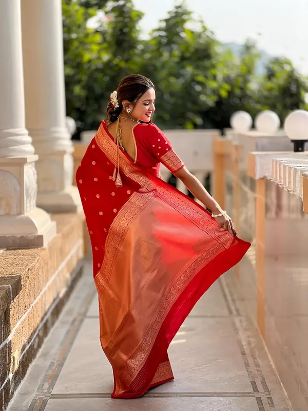 Women_Lichi_Silk_Kanjivaram_Saree_With_Blouse_Piece
