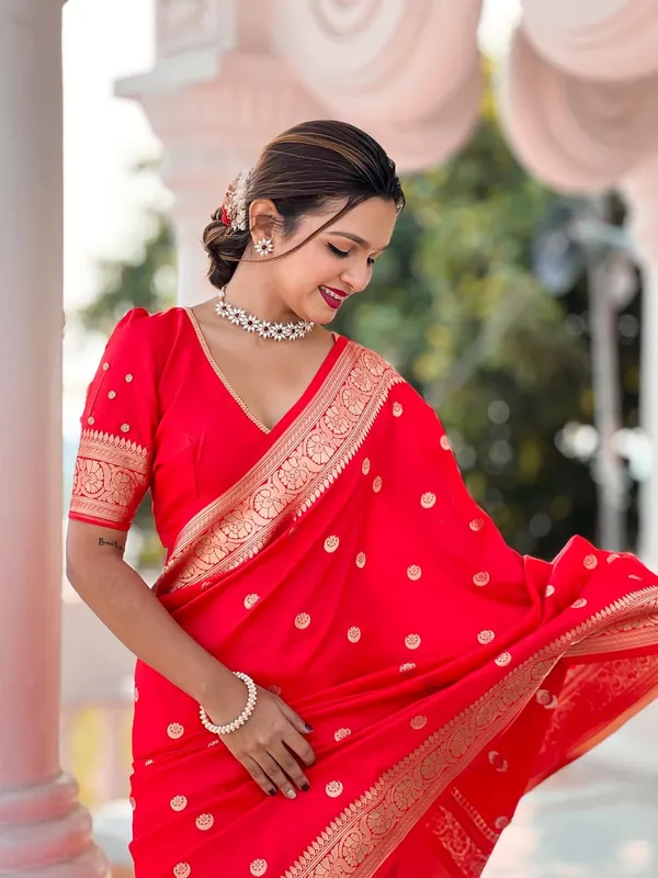 Women_Lichi_Silk_Kanjivaram_Saree_With_Blouse_Piece