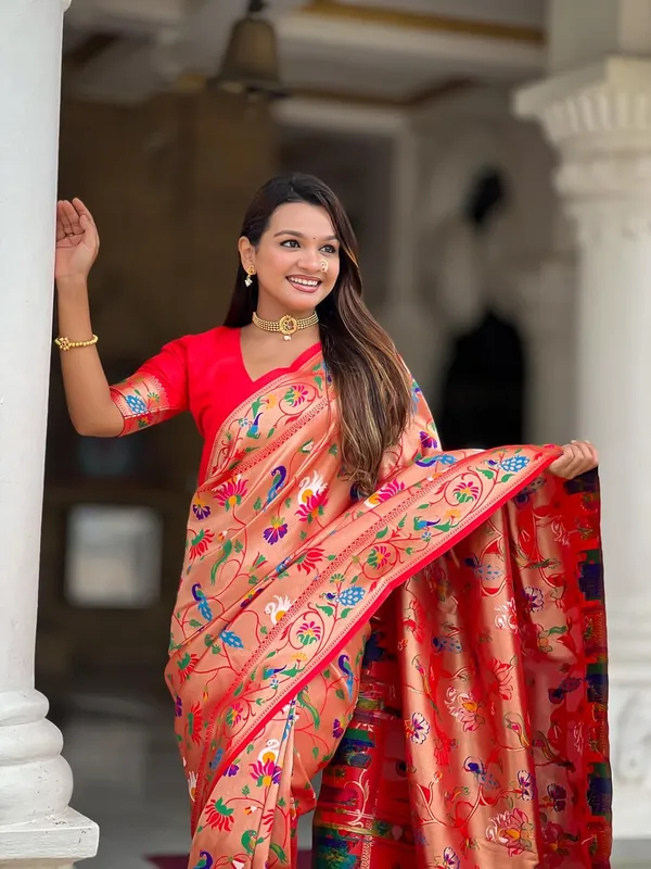 Women_Kanjivaram_Silk_Saree_With_Blouse_Piece