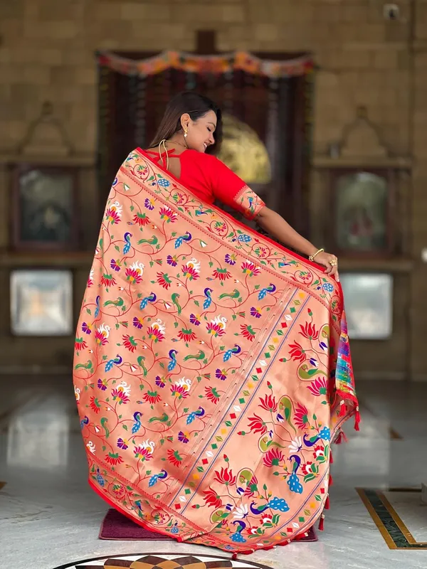 Women_Kanjivaram_Silk_Saree_With_Blouse_Piece