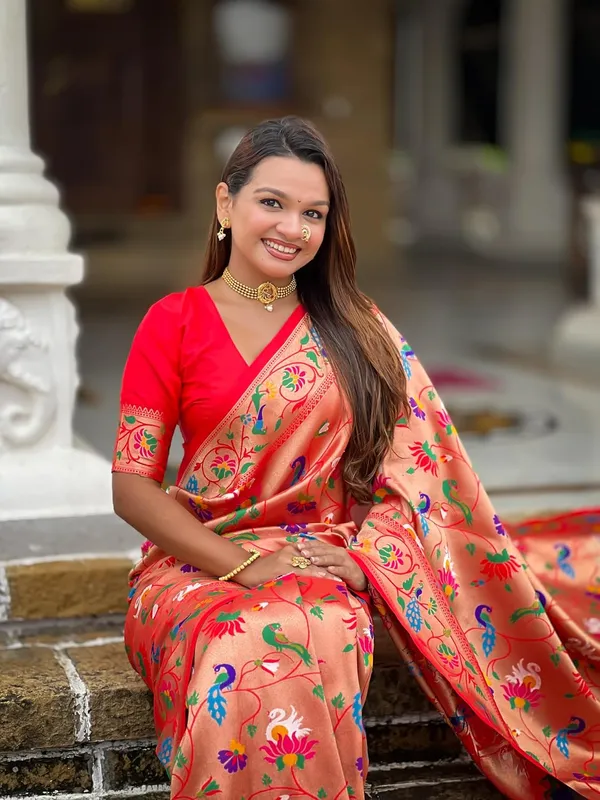 Women_Kanjivaram_Silk_Saree_With_Blouse_Piece