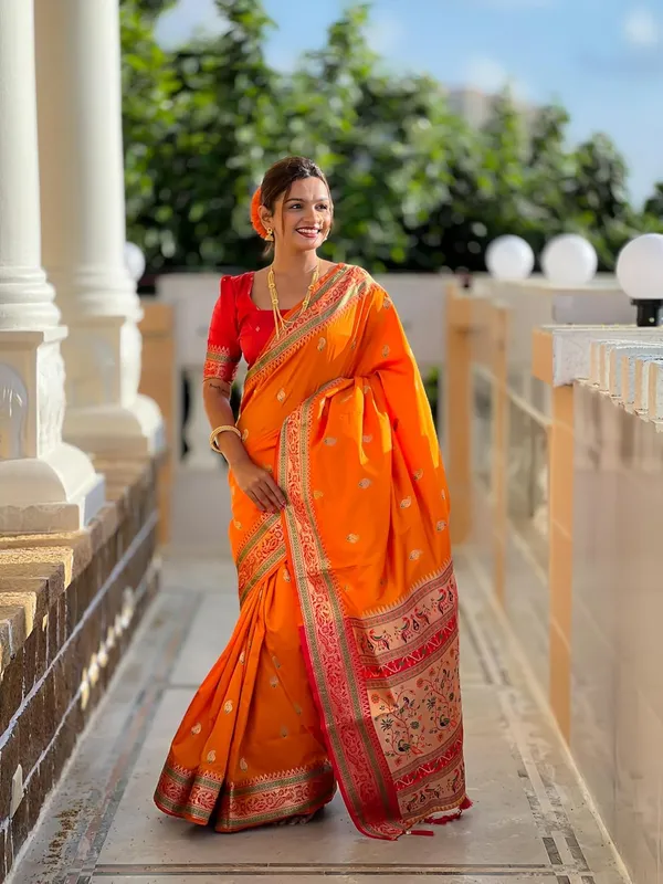 WoMensilk_Saree_With_Blouse_Piece