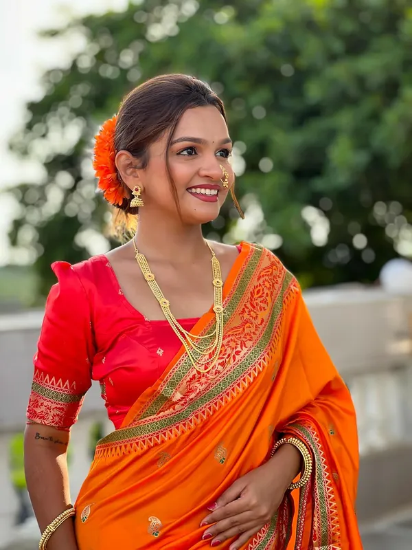 WoMensilk_Saree_With_Blouse_Piece