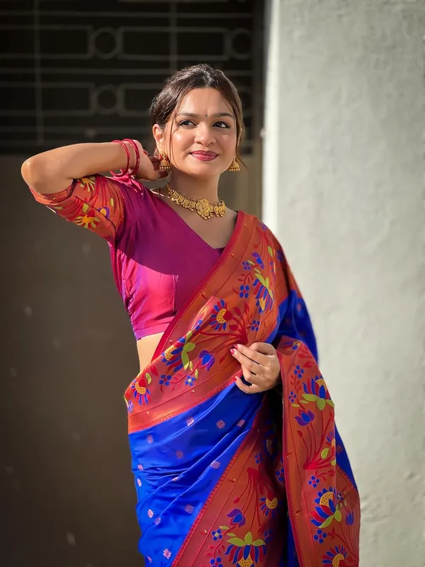 WoMensilk_Saree_With_Blouse_Piece