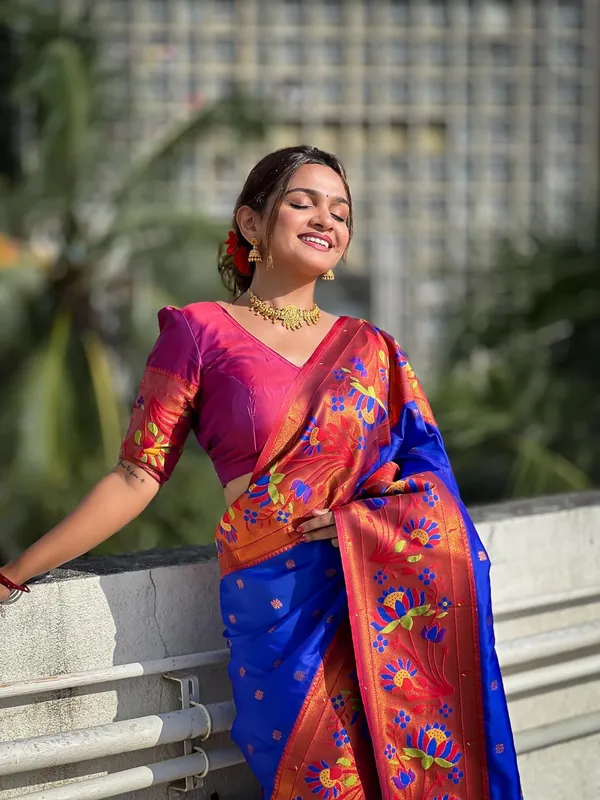 WoMensilk_Saree_With_Blouse_Piece