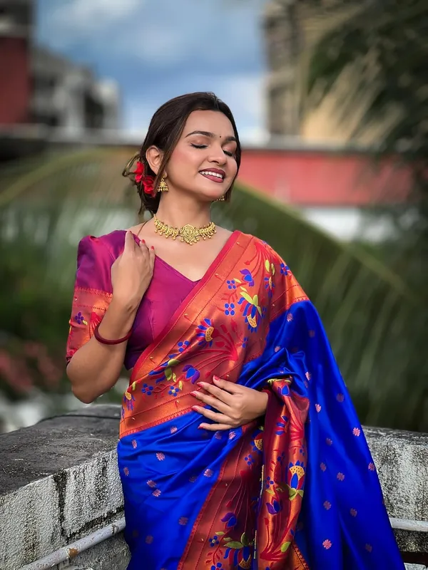 WoMensilk_Saree_With_Blouse_Piece