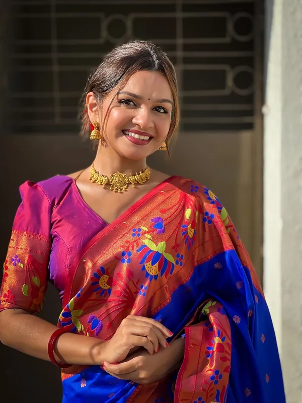 WoMensilk_Saree_With_Blouse_Piece