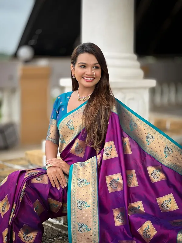 Banarasi_Silk_Blend_Woven_Saree_With_Blouse_Piece