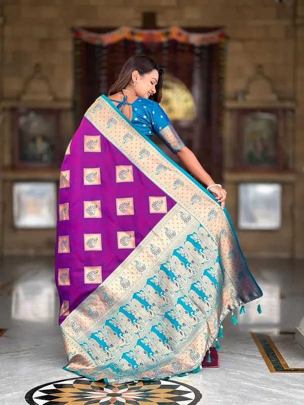Banarasi_Silk_Blend_Woven_Saree_With_Blouse_Piece