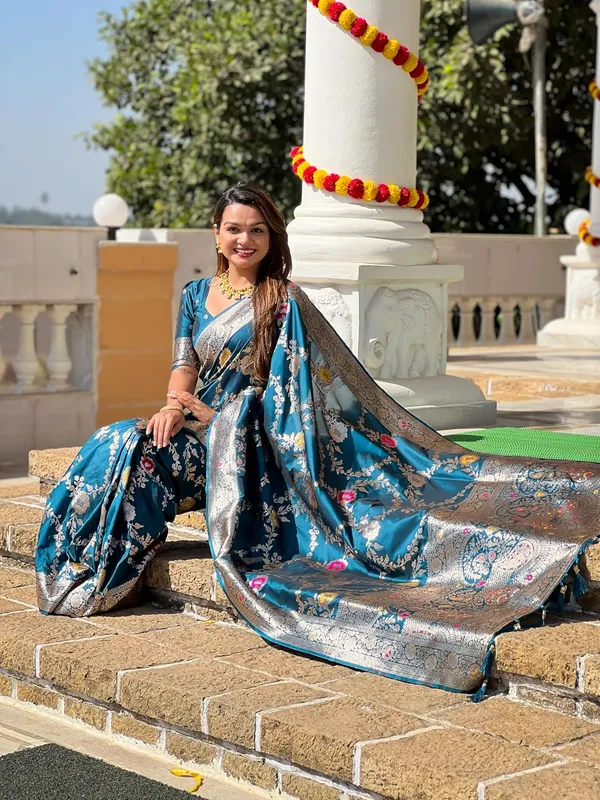 Kanjivaram_Silk_Saree_With_Blouse_Piece