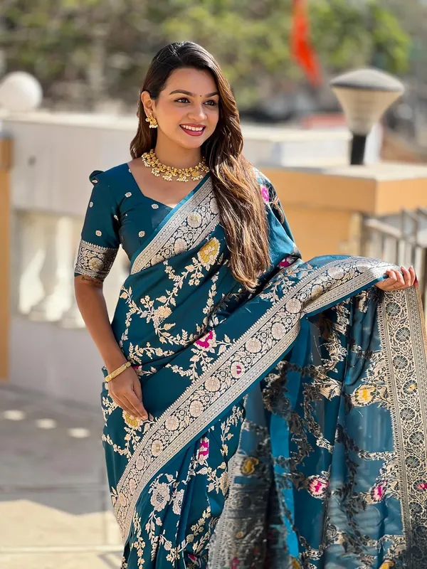 Kanjivaram_Silk_Saree_With_Blouse_Piece