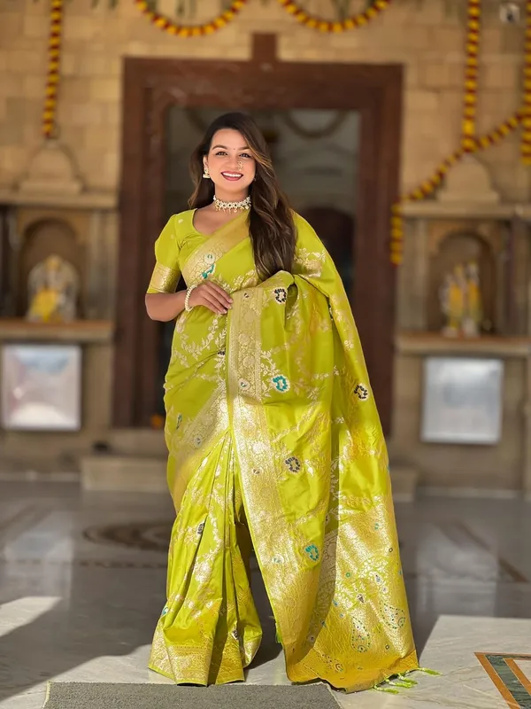 Kanjivaram_Silk_Saree_With_Blouse_Piece