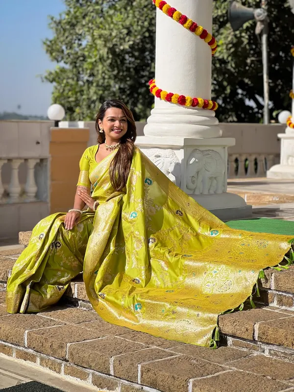 Kanjivaram_Silk_Saree_With_Blouse_Piece