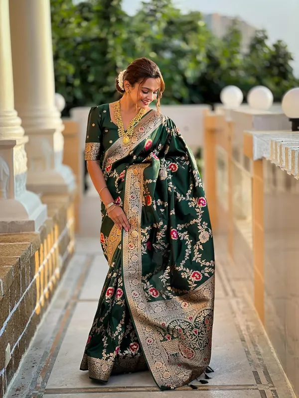 Women_Kanjivaram_Silk_Saree_With_Blouse_Piece