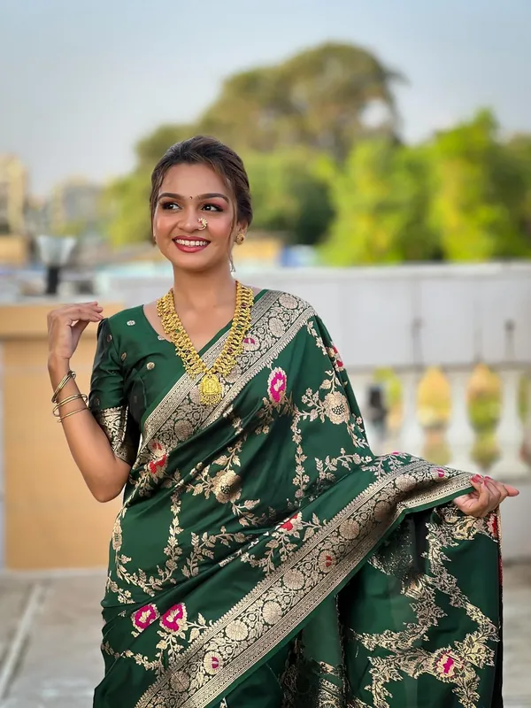Women_Kanjivaram_Silk_Saree_With_Blouse_Piece
