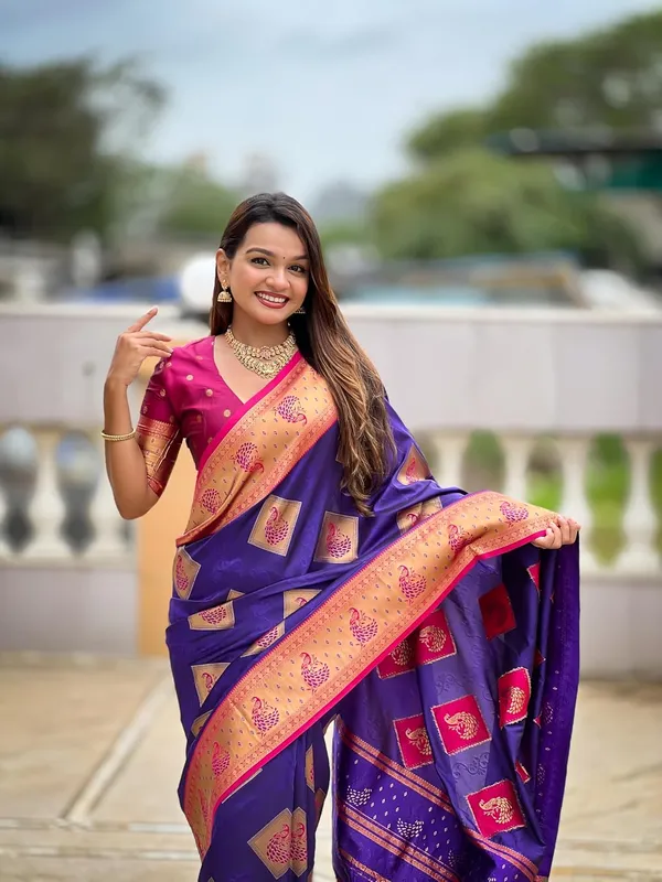 Banarasi_Silk_Blend_Woven_Saree_With_Blouse_Piece