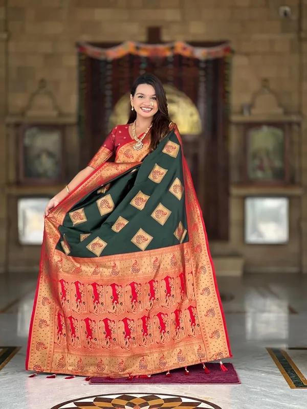 Banarasi_Silk_Blend_Saree_With_Blouse_Piece