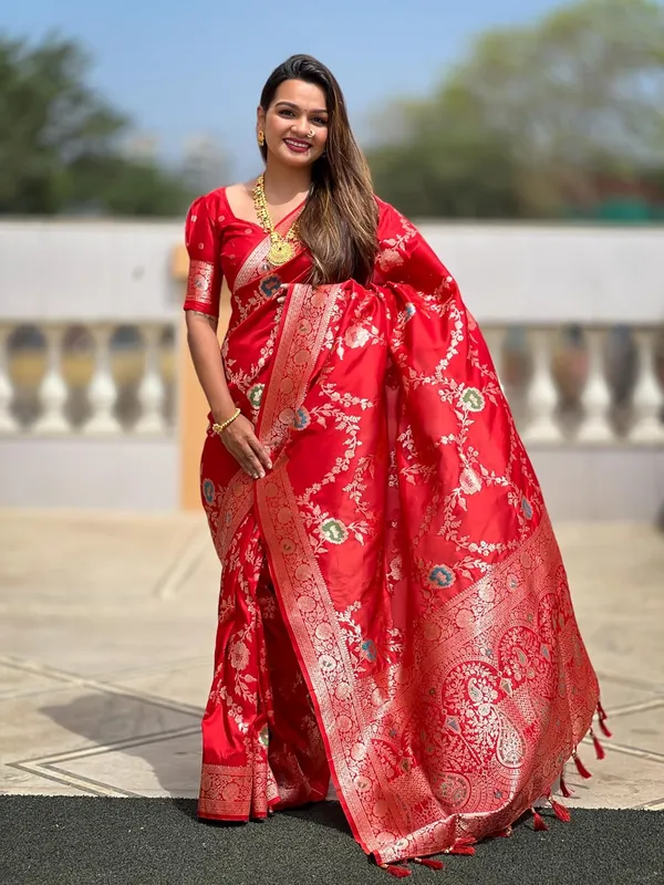 Kanjivaram_Silk_Saree_With_Blouse_Piece