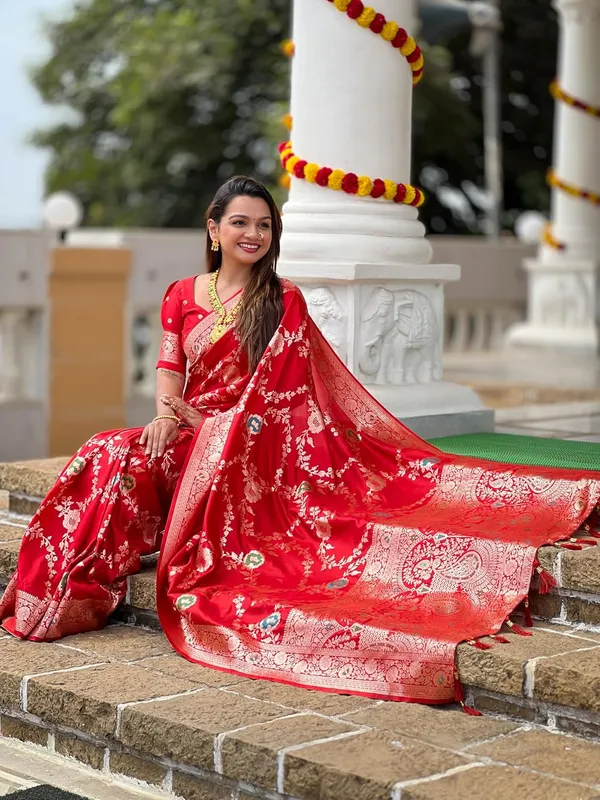 Kanjivaram_Silk_Saree_With_Blouse_Piece