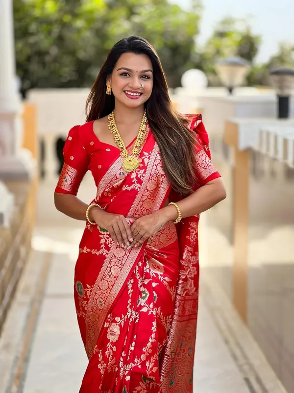 Kanjivaram_Silk_Saree_With_Blouse_Piece