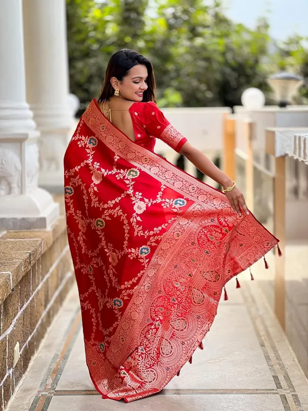 Kanjivaram_Silk_Saree_With_Blouse_Piece