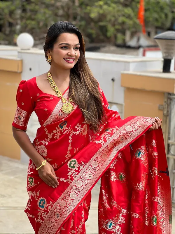 Kanjivaram_Silk_Saree_With_Blouse_Piece
