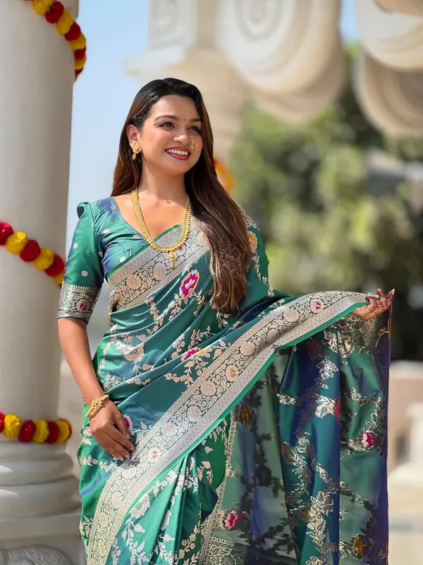 Kanjivaram_Silk_Saree_With_Blouse_Piece