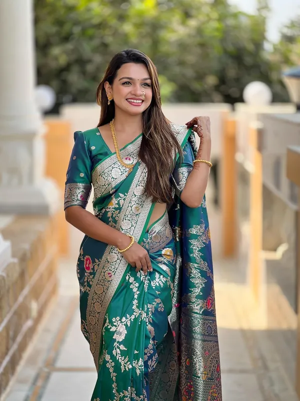 Kanjivaram_Silk_Saree_With_Blouse_Piece